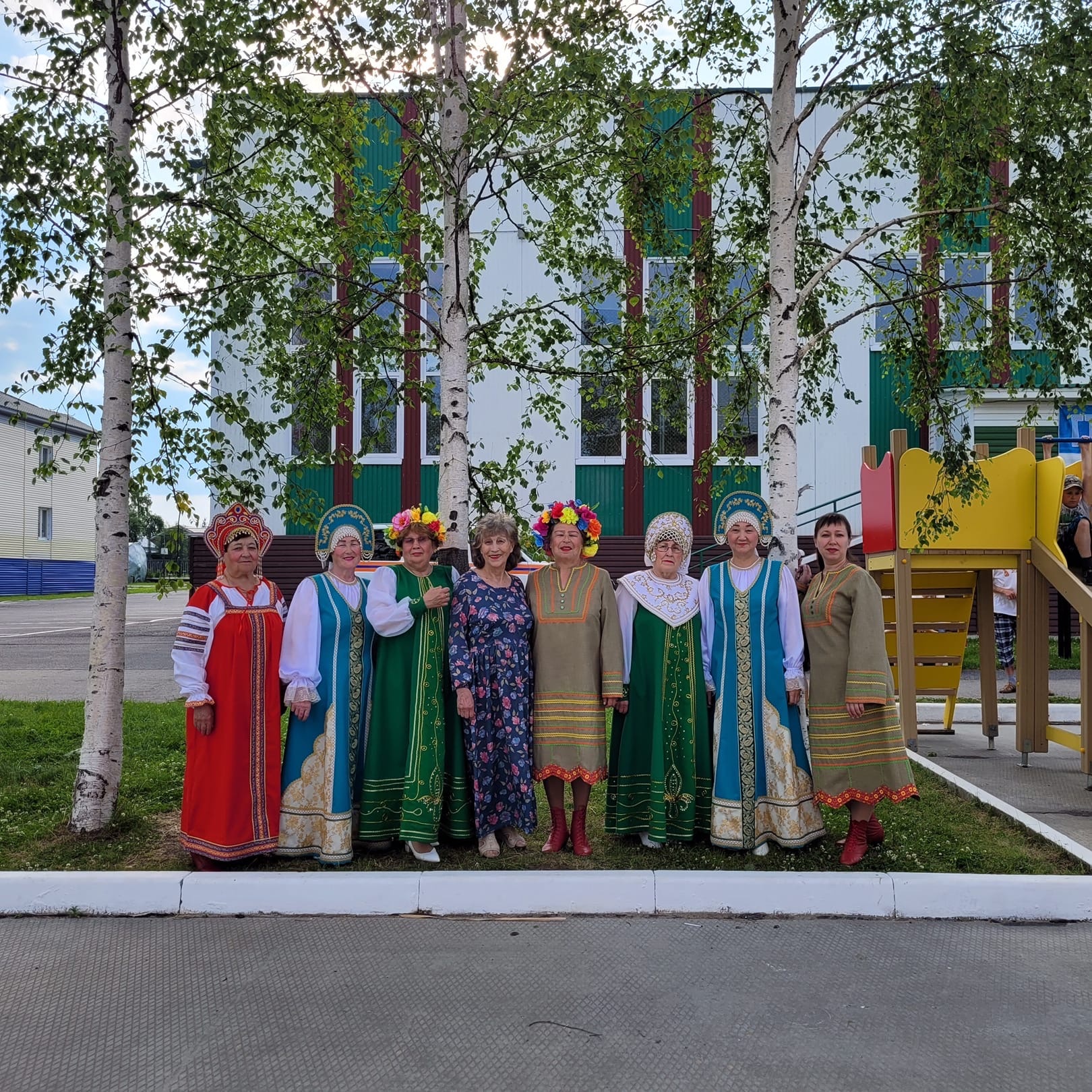 В Октябрьском прошло масштабное гуляние — празднование Сабантуя |  12.07.2022 | Октябрьское - БезФормата