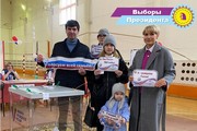 Жители Октябрьского района выбирают будущее всей семьей