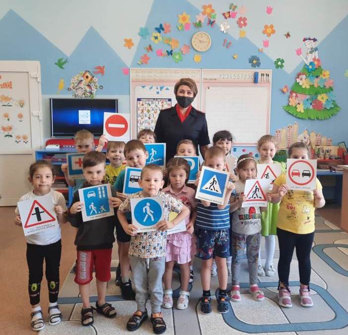 Повтори дорожное. Новости ПДД. Акция по ПДД нам не все равно. Профилактическая акция по ПДД «дороги Победы» фотоотчет.