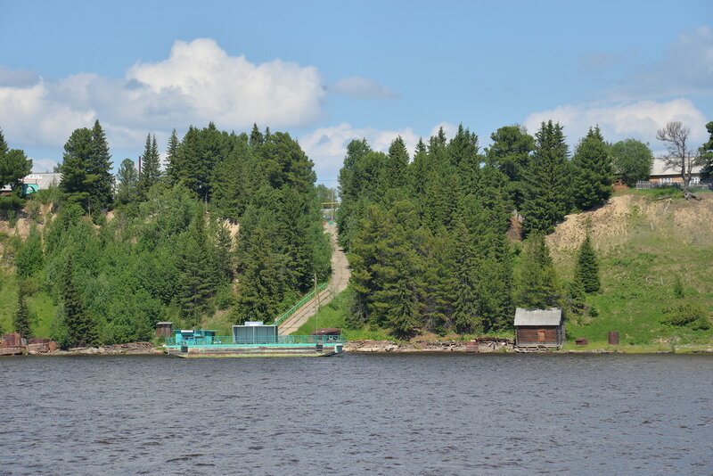 2403916.jpg 2403916.jpg