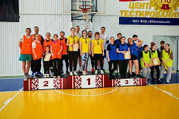 Жители Октябрьского района встретили Праздник Весны и Труда