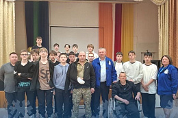 Встреча с Героем: школьники Унъюгана пообщались с нашими защитниками