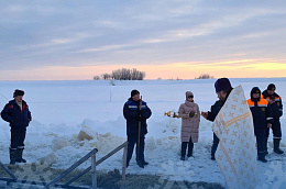 Окунуться без вреда: врач из Югры назвал обязательные условия для крещенских купаний
