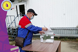 В Октябрьском районе продолжается досрочное голосование
