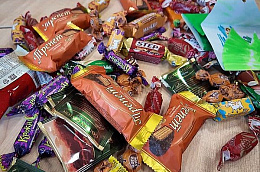 Учителя и дети в Октябрьском районе готовят подарки российским солдатам