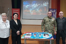Вечная память героям: еще одна «Парта Героя» открыта в Октябрьском районе
