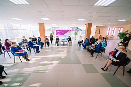 В День НКО состоялась встреча губернатора Югры с грантополучателями Октябрьского района