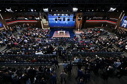 Владимир Путин за 4,5 часа прямой линии ответил на 74 вопроса