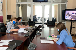 Глава Октябрьского района Анна Куташова провела рабочее совещание с представителями бизнес-сообщества по вопросу организации деятельности по утилизации твердых коммунальных отходов