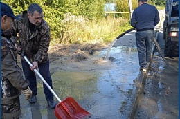 В Октябрьском продолжается работа по стабилизации ситуации с водоснабжением