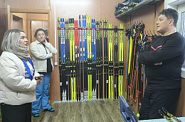 Партийный десант «Единой России» оценил развитие инфраструктуры лыжного спорта в Унъюгане