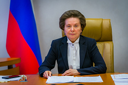 Поддержка семей – традиционно актуальная тема на ежегодной пресс-конференции губернатора Югры