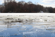 Вниманию жителей Октябрьского района: выход на весенний лед запрещен и опасен для жизни!