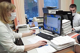 Штат Октябрьской районной больницы пополнили сразу 12 врачей