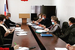 Глава Октябрьского района Анна Куташова в ходе рабочей поездки посетила Унъюган