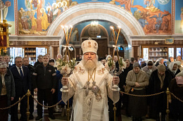 Глава Октябрьского района поздравил митрополита Павла с юбилеем