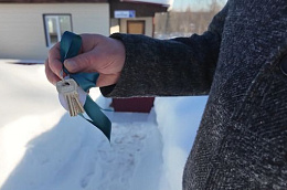 Унъюганцам вручили ключи от новых квартир