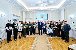 Поздравление главы Октябрьского района Сергея Заплатина с Днем российской печати