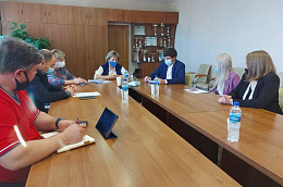 Сегодня глава Октябрьского района Анна Куташова работает в Приобье