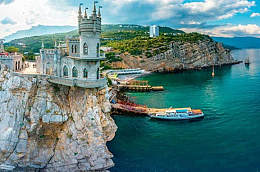 Сегодня, 18 марта, вся страна отмечает Крымскую весну – день, когда Крым и Севастополь вернулись в родную гавань