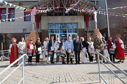 Поздравление главы Октябрьского района Сергея Заплатина с Днем Российского предпринимательства