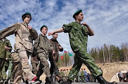 Десятиклассники Октябрьского района проходят военно-полевые сборы