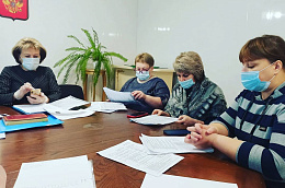 Глава Октябрьского района Анна Куташова с рабочим визитом посетила поселок Карымкары