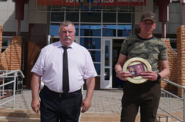 Государственные награды воинам СВО вручили на торжественной церемонии в День района