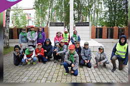 Школьники из Октябрьского узнали свое поселение с новой стороны