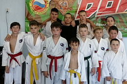 «Витязи Югры» удостоены почетных нагрудных знаков федерации рукопашного боя