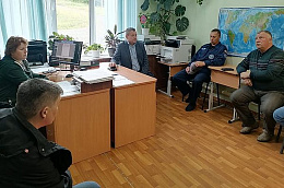 Глава Октябрьского района Сергей Заплатин с рабочим визитом посетил Карымкары и Горнореченск