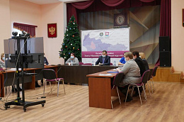 Глава Октябрьского района Сергей Заплатин принял участие во встрече с депутатом Государственной думы РФ Павлом Завальным