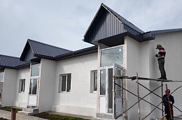 В Октябрьском районе строят первые таунхаусы по программе переселения из аварийного жилья