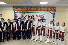 Живи село: в Перегребном прошла многонациональная ярмарка